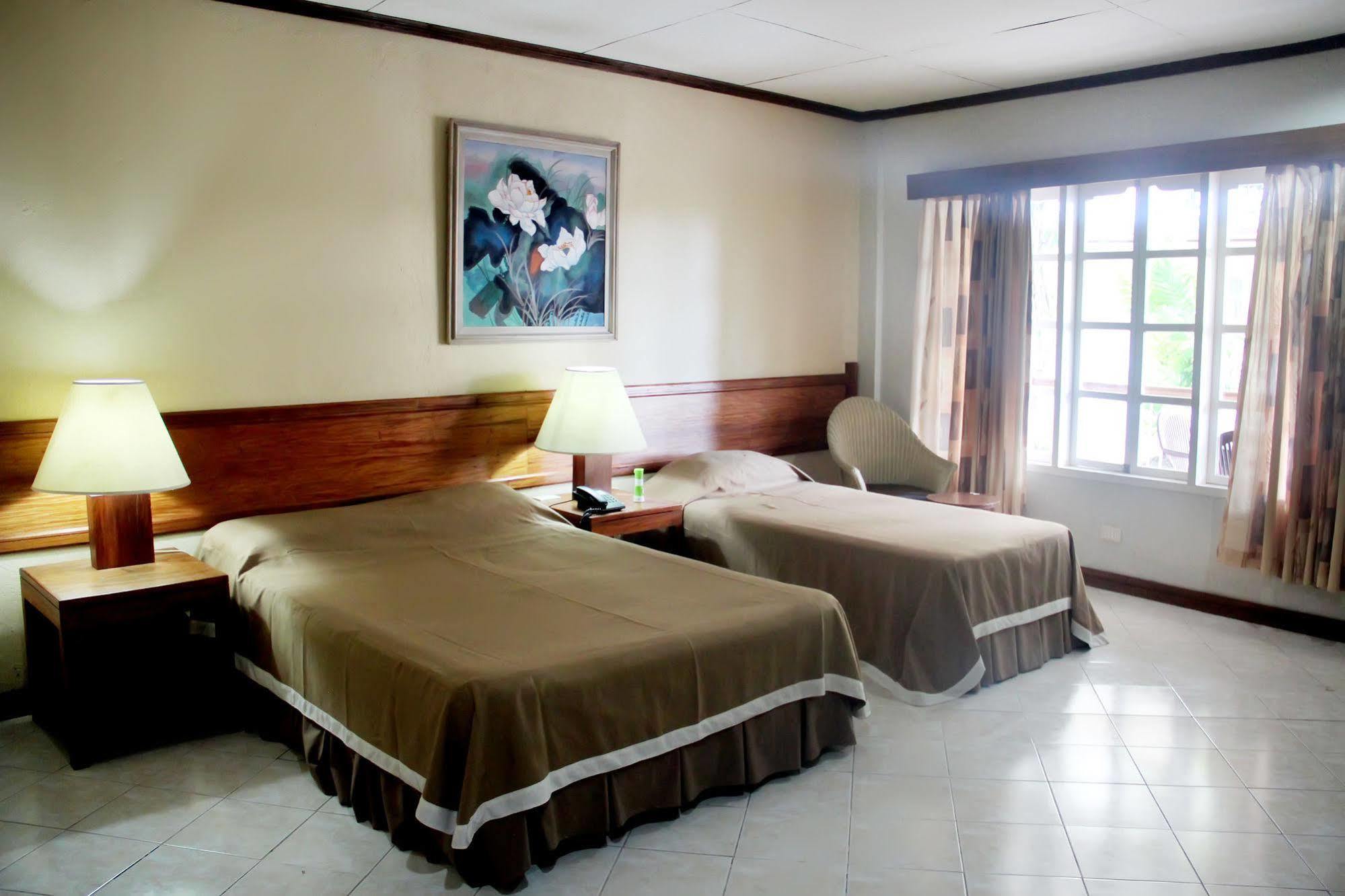 Almont Inland Resort Butuan City Eksteriør billede